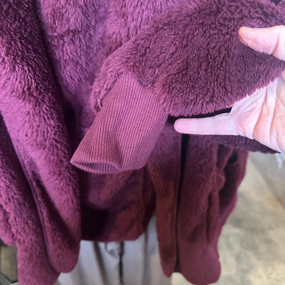 Zenana Outfitters Deep Red Teddy Jacket po - Picture 2 of 4